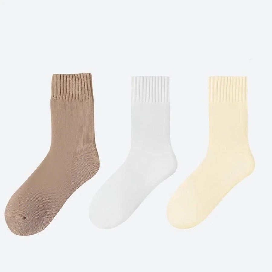 Comfortable Basic Everyday Crew Socks