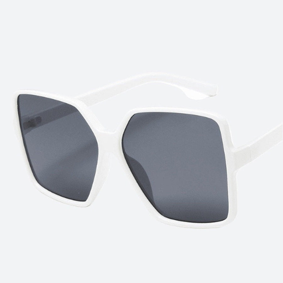 Contemporary Chic Designer Frame Sunglasses